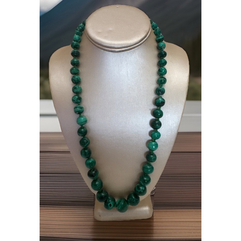 Vintage Genuine Malachite Graduated Bead Necklace – 24" Natural Stone 1970's
